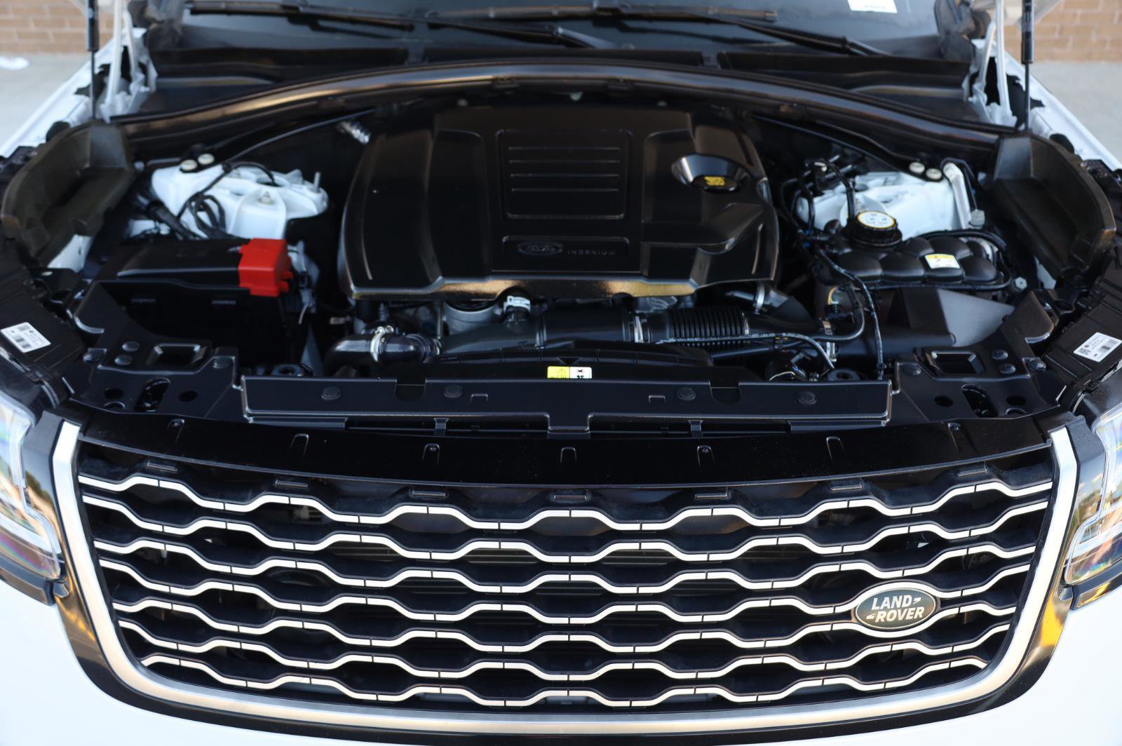 Used 2020 Land Rover Range Rover Velar S image 11