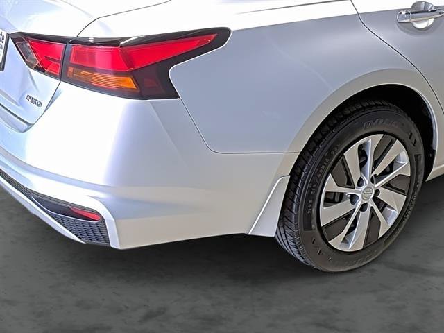 Used 2020 Nissan Altima 2.5 S AWD/4WD image 13