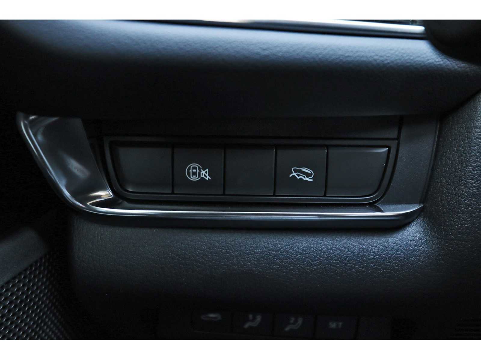 Certified 2024 MAZDA CX-30 2.5 Turbo w/ Premium Package image 19