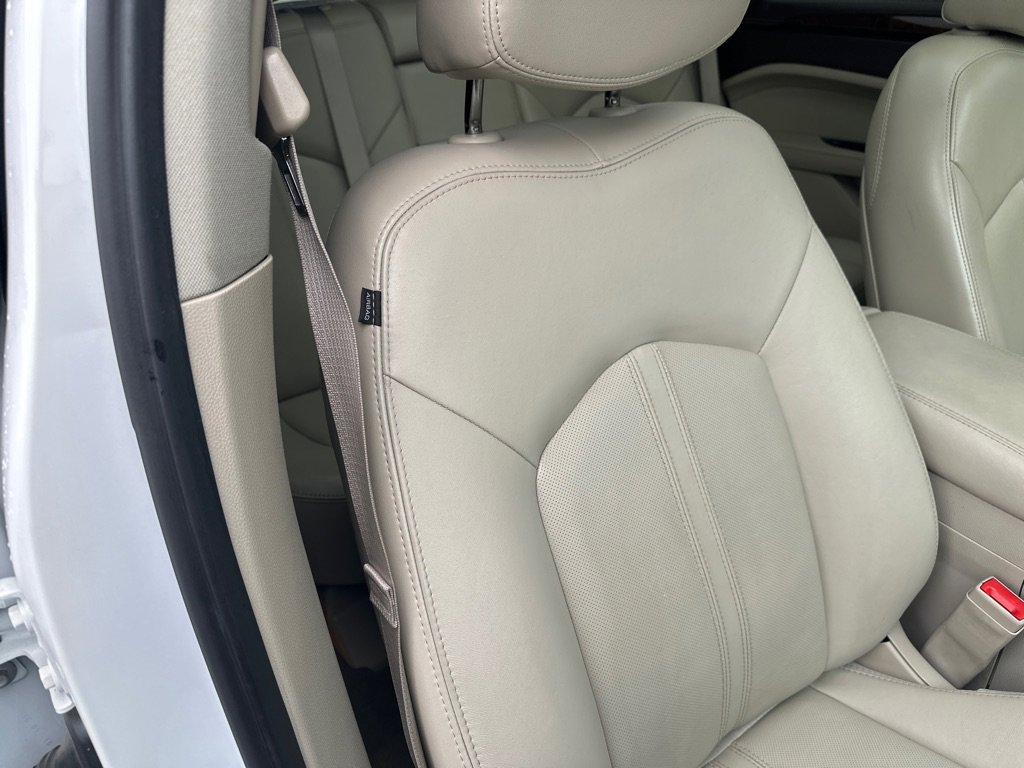 Used 2016 Cadillac SRX Luxury image 11