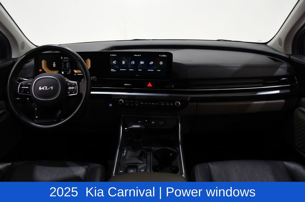 Used 2025 Kia Carnival image 8