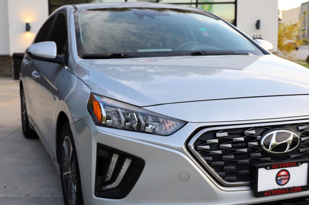 Used 2020 Hyundai Ioniq SEL image 30