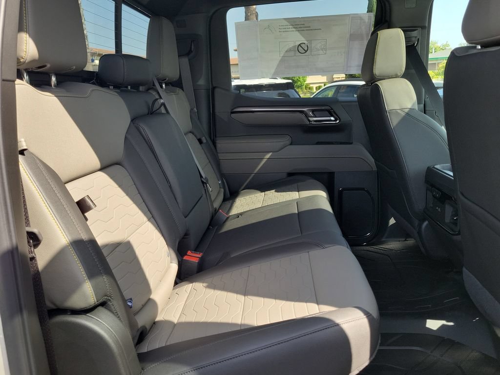 New 2026 Chevrolet Silverado 1500 ZR2 AWD/4WD image 21