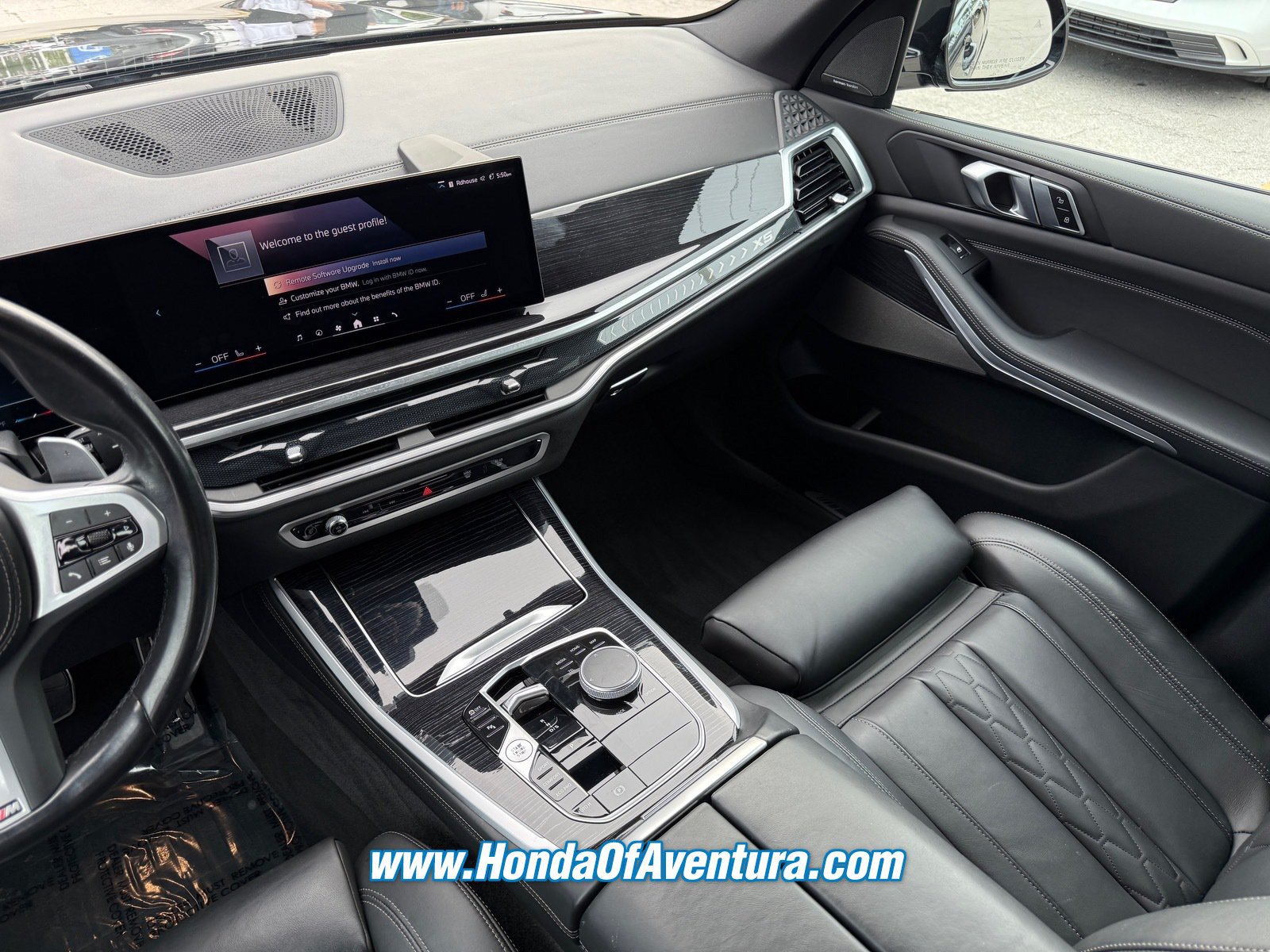 Used 2024 BMW X5 sDrive40i w/ M Sport Package RWD image 15