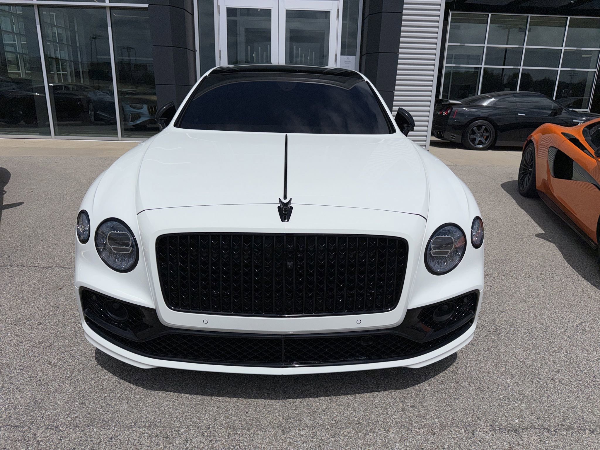 Used 2023 Bentley Flying Spur W12 AWD/4WD image 2