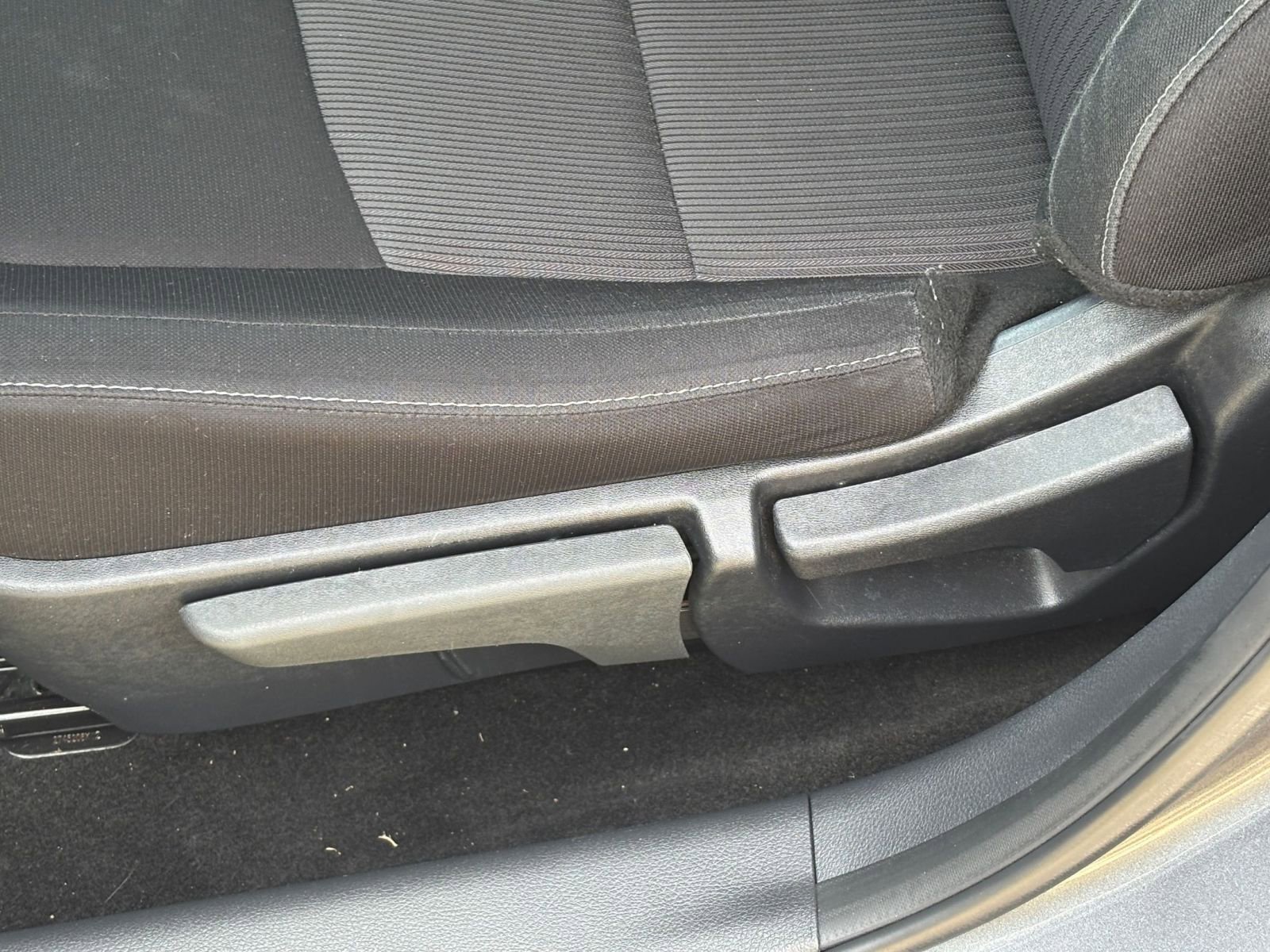 Used 2025 Nissan Sentra SV image 22