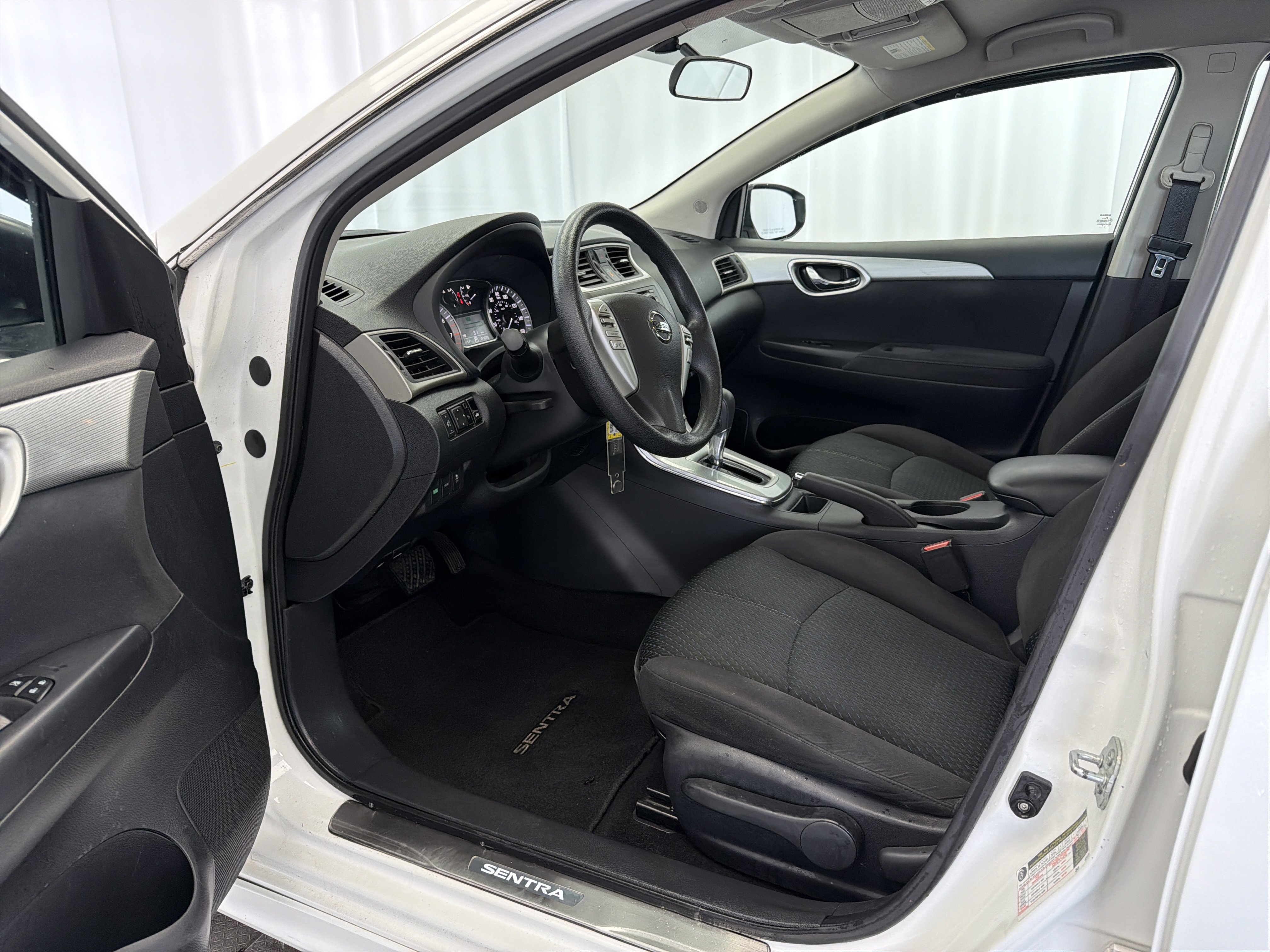 Used 2014 Nissan Sentra SR FWD image 7
