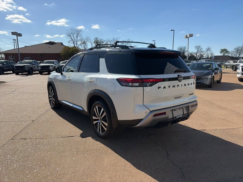 Certified 2024 Nissan Pathfinder Platinum image 3
