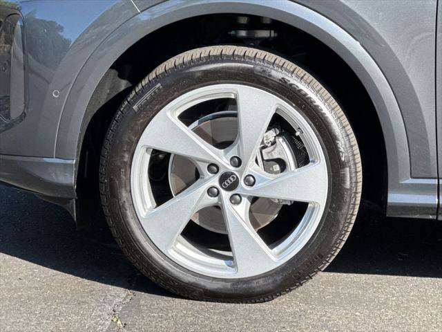 Certified 2025 Audi Q5 Premium w/ Premium Plus AWD/4WD image 37