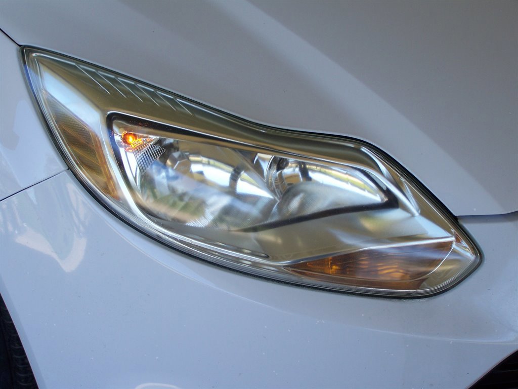 Used 2013 Ford Focus S image 33