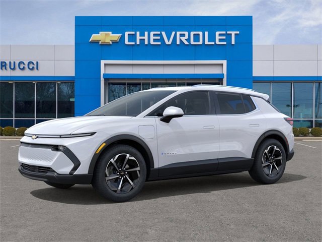 New 2026 Chevrolet Equinox EV LT image 2