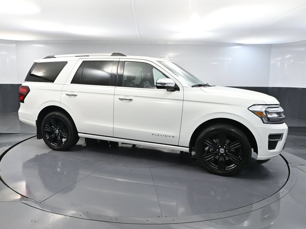Used 2024 Ford Expedition Platinum AWD/4WD image 4