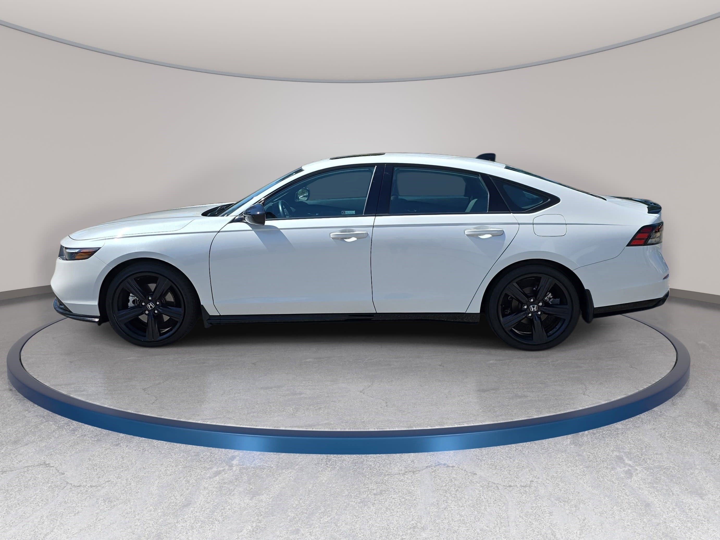 Used 2024 Honda Accord Sport image 8
