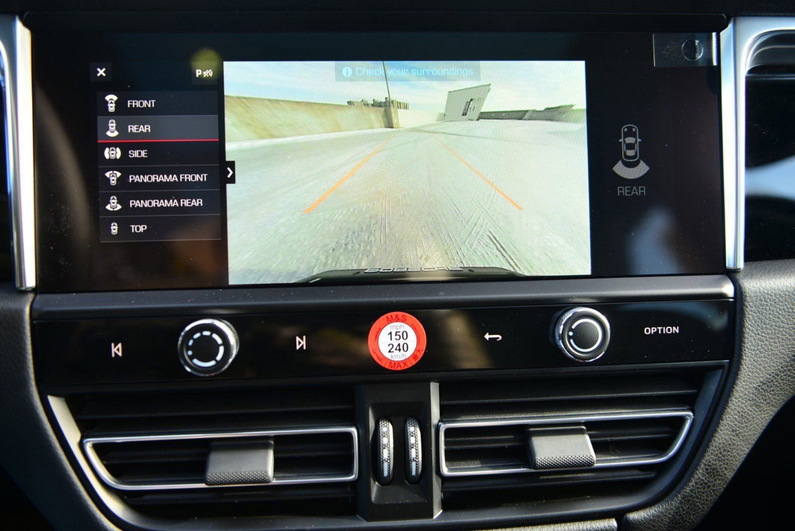 Used 2025 Porsche Macan image 33