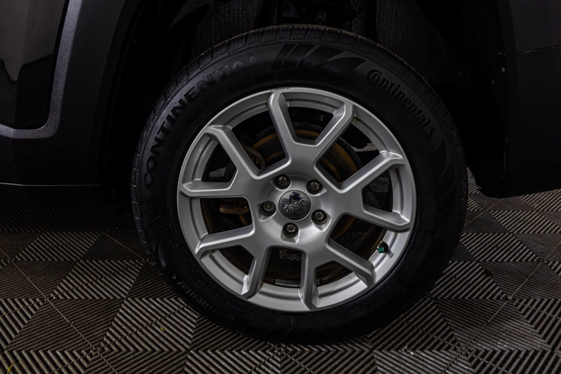 Used 2019 Jeep Renegade Latitude w/ Cold Weather Group image 51