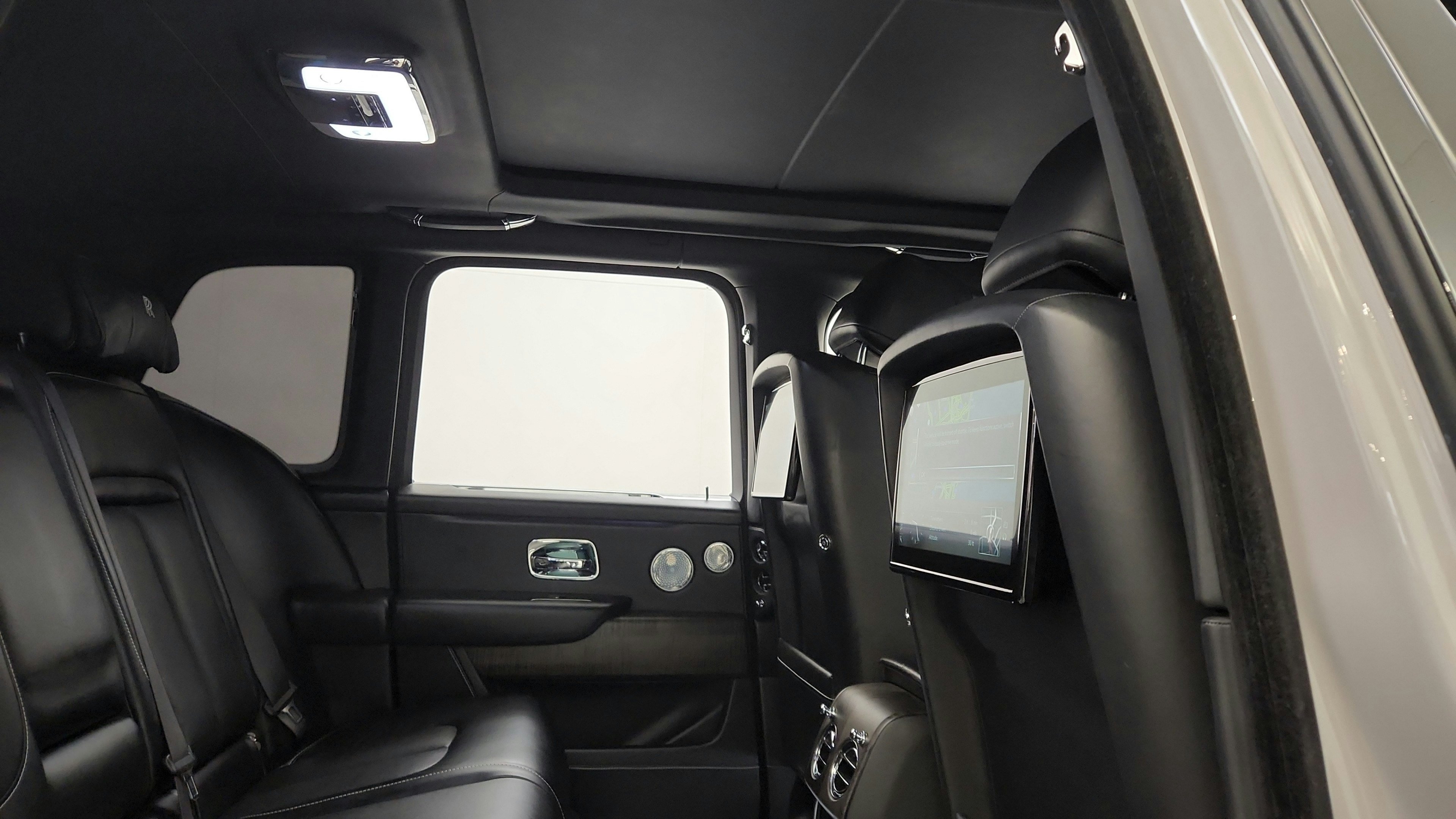 Used 2021 Rolls-Royce Cullinan AWD/4WD image 29