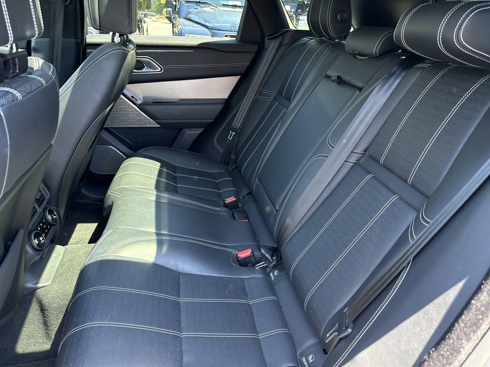 Used 2019 Land Rover Range Rover Velar R-Dynamic HSE AWD/4WD image 26
