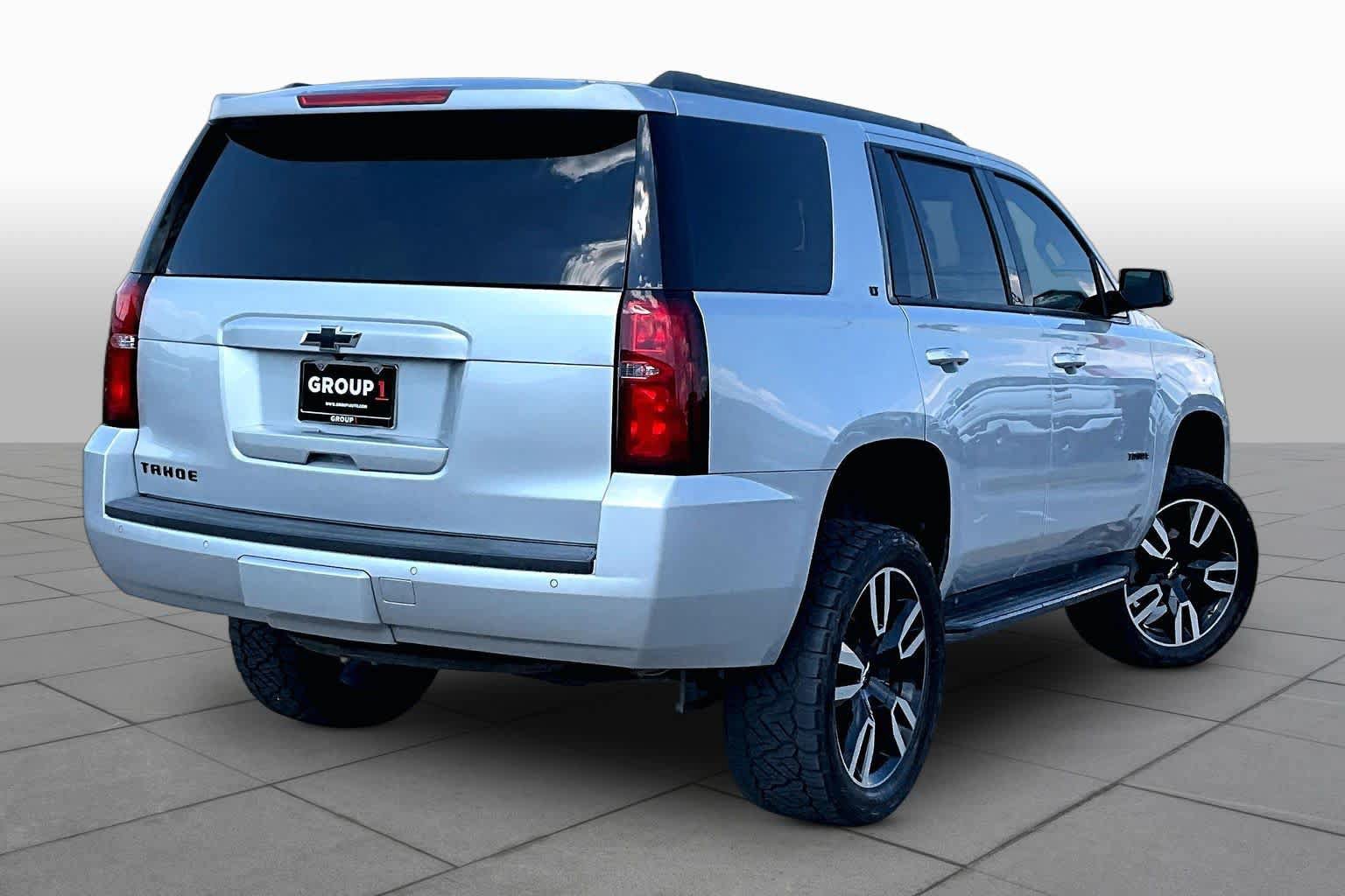 Used 2019 Chevrolet Tahoe LT w/ RST Edition AWD/4WD image 13