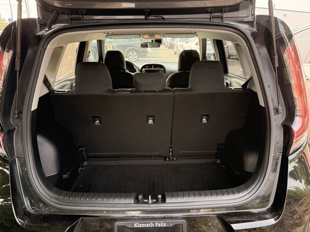 Used 2023 Kia Soul LX FWD image 27