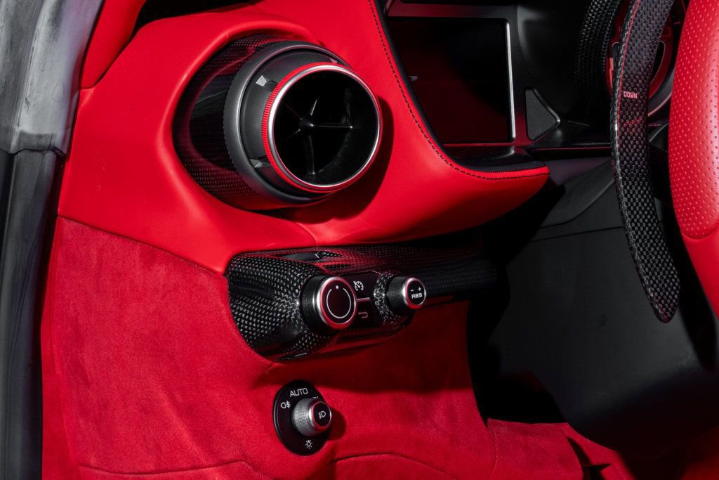Used 2022 Ferrari 812 Competizione image 11
