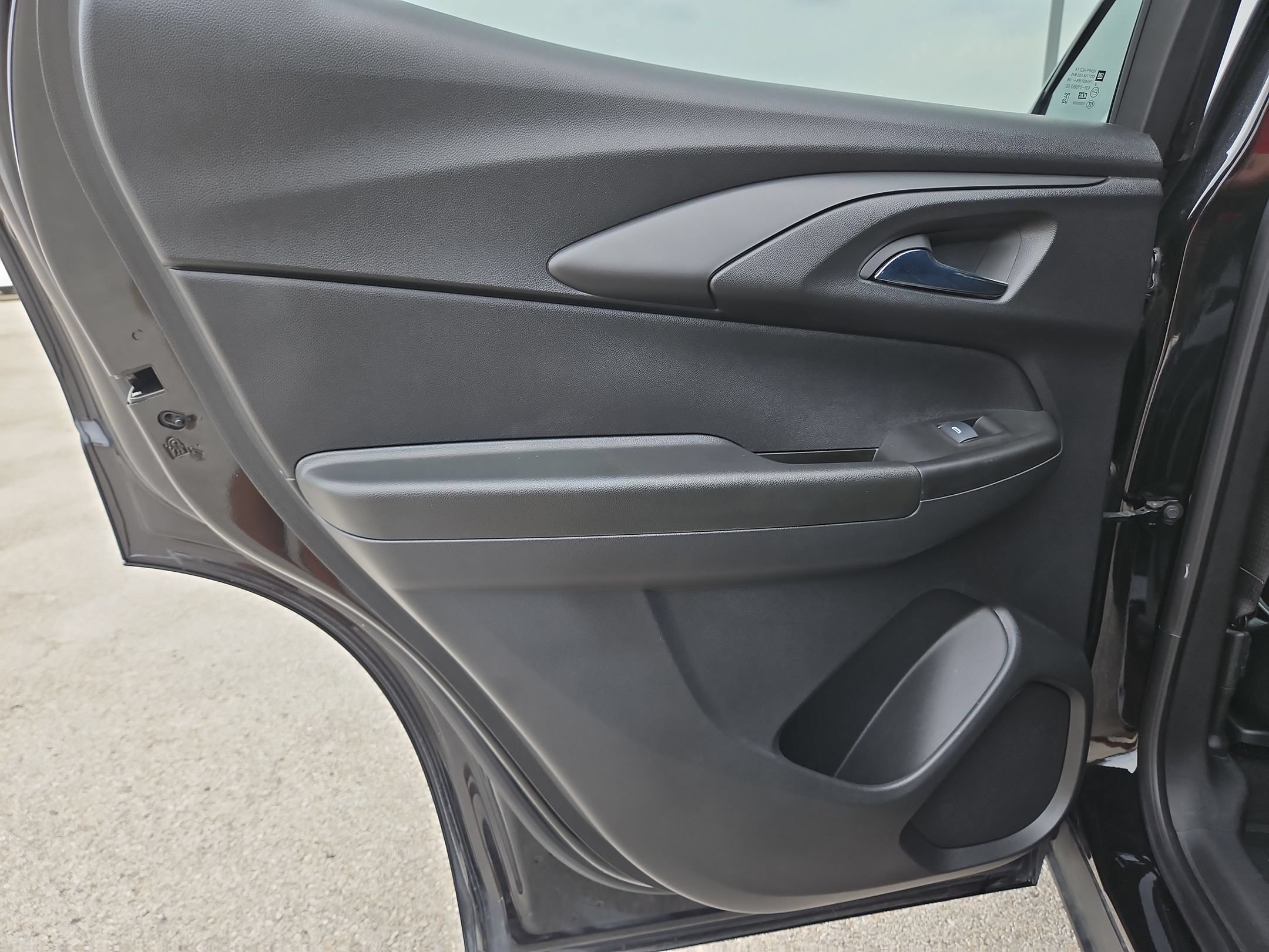 Used 2023 Chevrolet TrailBlazer RS w/ Sun and Liftgate Package FWD image 14