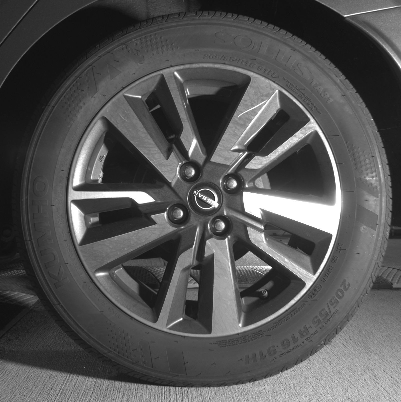 Used 2025 Nissan Versa SV image 14