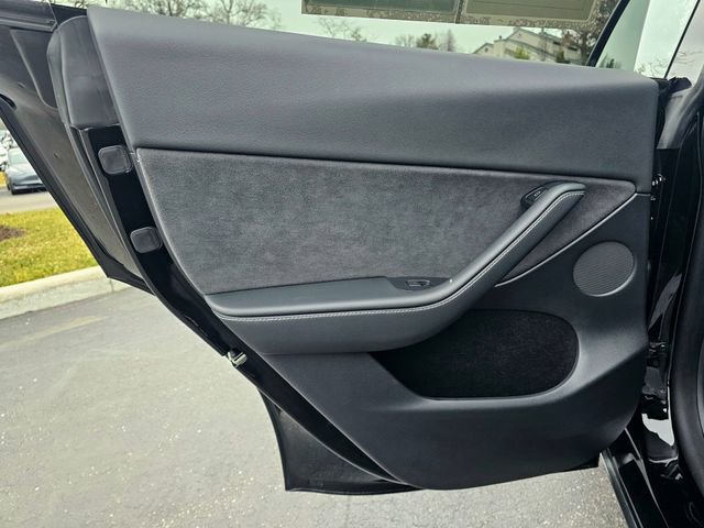 Used 2023 Tesla Model Y Long Range image 26