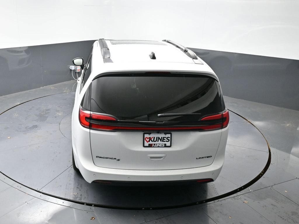 New 2026 Chrysler Pacifica Limited w/ S Appearance Package FWD image 40