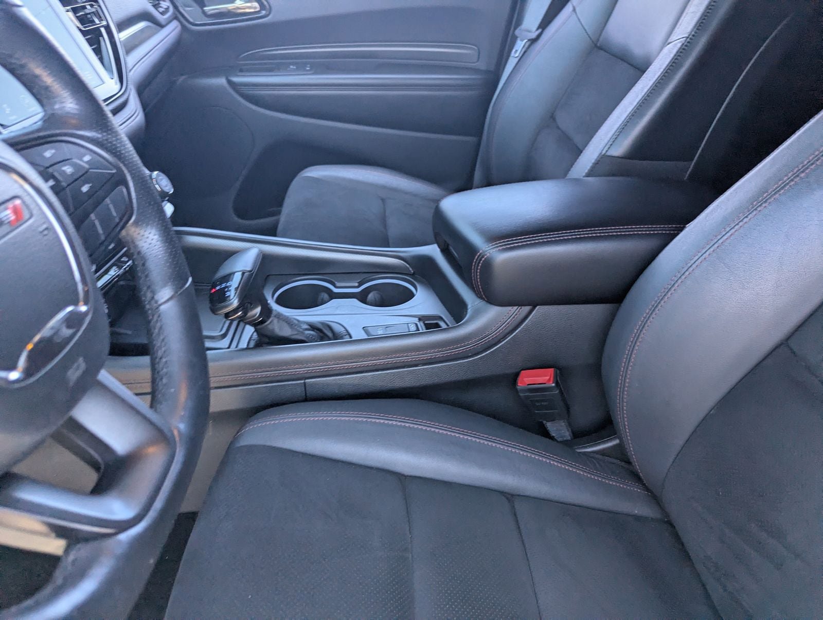 Used 2022 Dodge Durango R/T w/ Blacktop Package AWD/4WD image 18