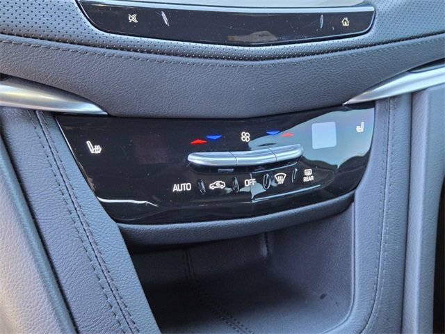 New 2025 Cadillac XT6 Luxury image 27