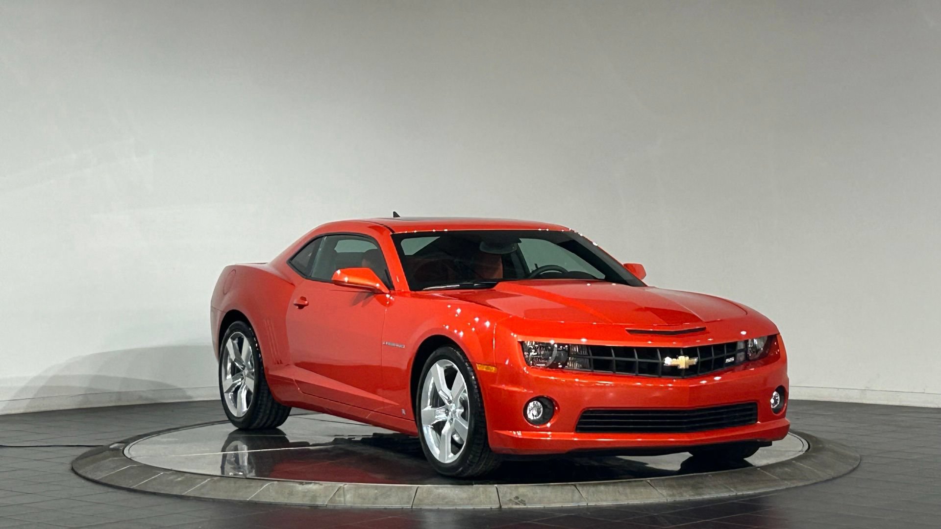 Used 2010 Chevrolet Camaro SS w/ Interior Accent Trim Package RWD 360° Tour
