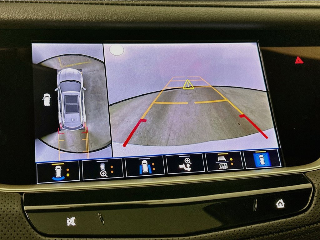 New 2026 Cadillac XT5 Premium Luxury w/ Driver Assist Package AWD/4WD image 18