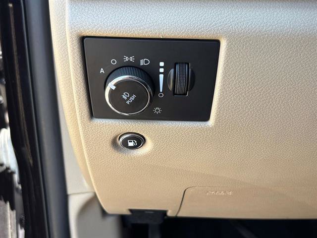 Used 2018 Jeep Grand Cherokee Limited image 29