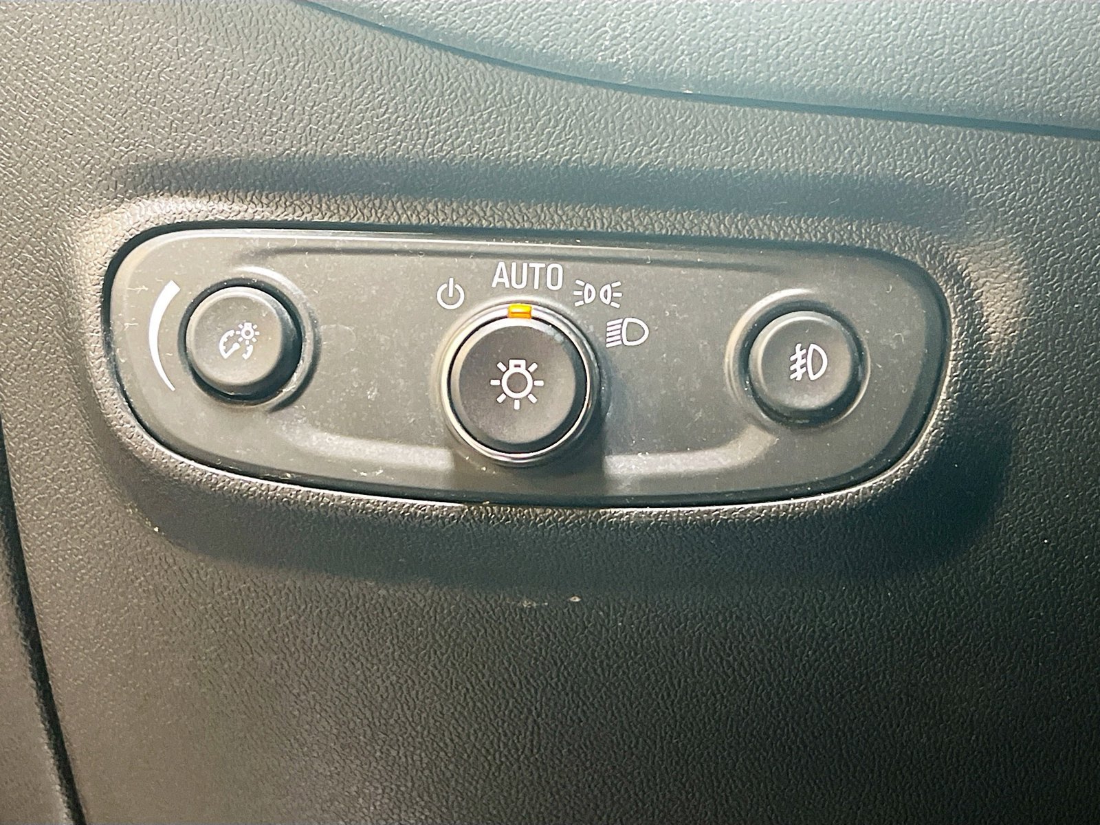 Used 2024 Chevrolet Equinox Premier AWD/4WD image 10