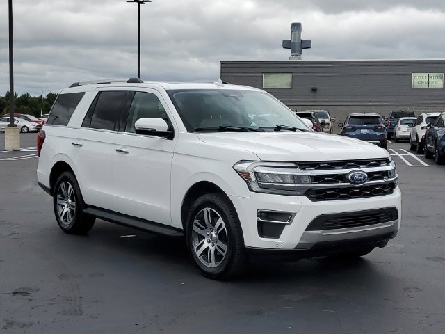 Used 2024 Ford Expedition Limited AWD/4WD image 2