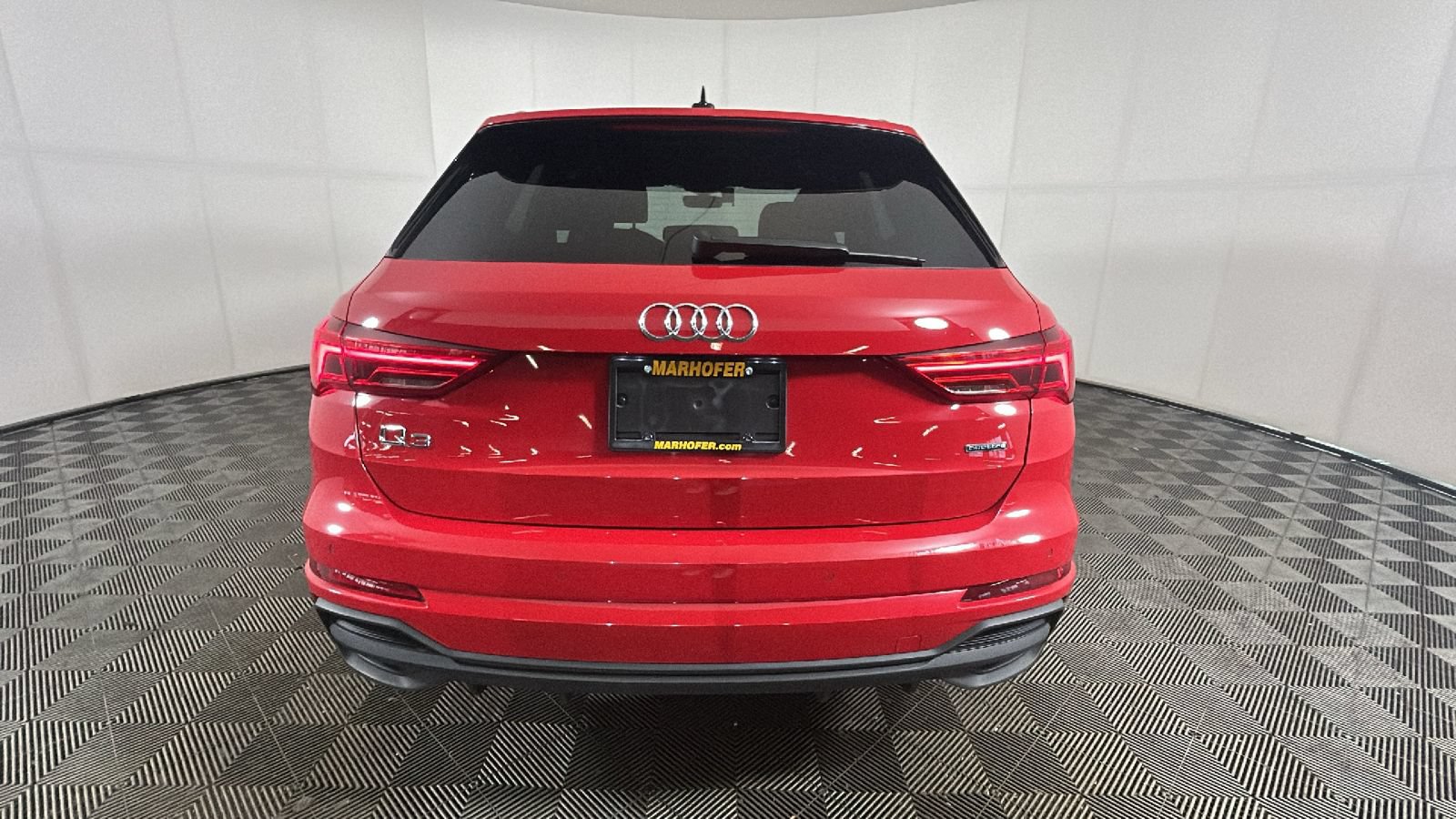 Used 2025 Audi Q3 2.0T Premium AWD/4WD video 3