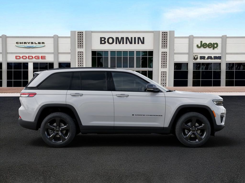 New 2025 Jeep Grand Cherokee Limited w/ Black Appearance Package image 21