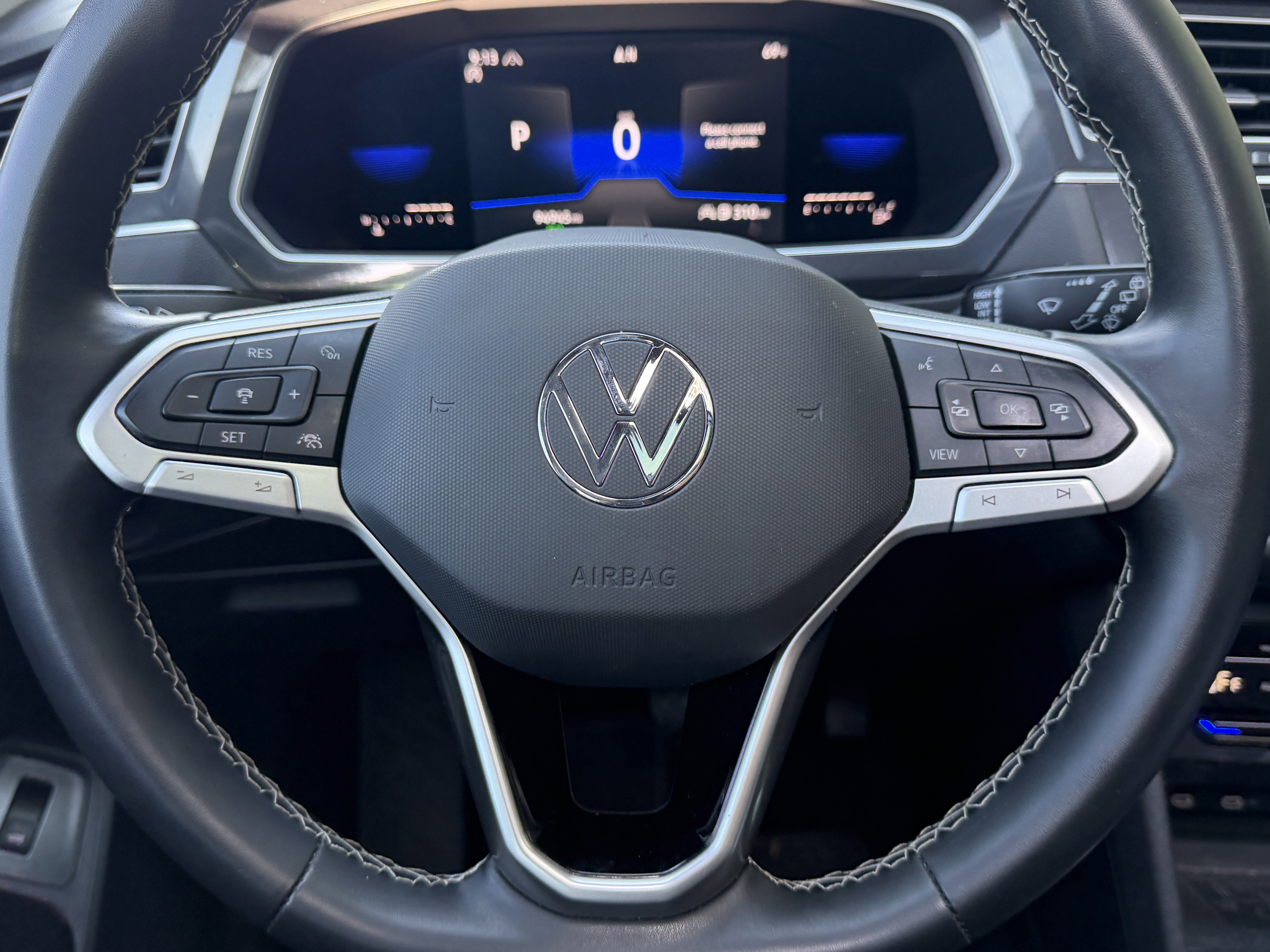 Used 2022 Volkswagen Tiguan SE image 17