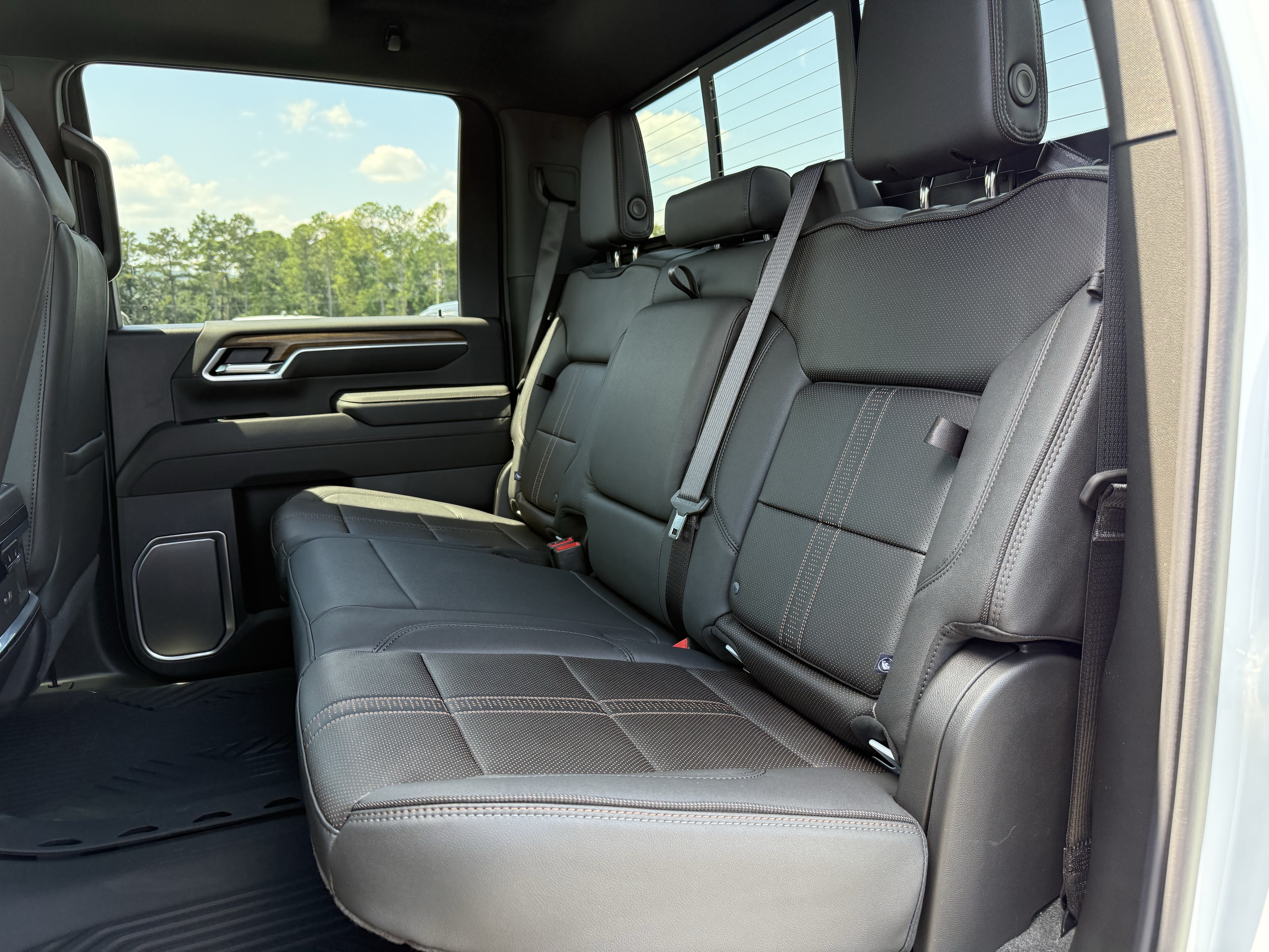 New 2026 Chevrolet Silverado 2500 High Country w/ High Country Premium Package AWD/4WD image 33