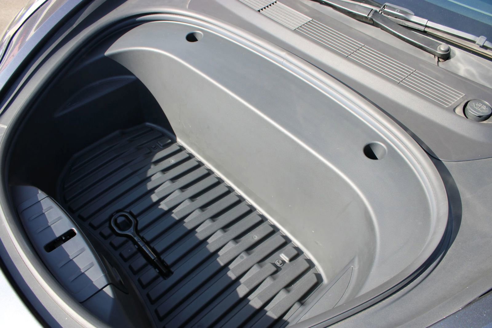 Used 2023 Tesla Model 3 Standard Range image 36