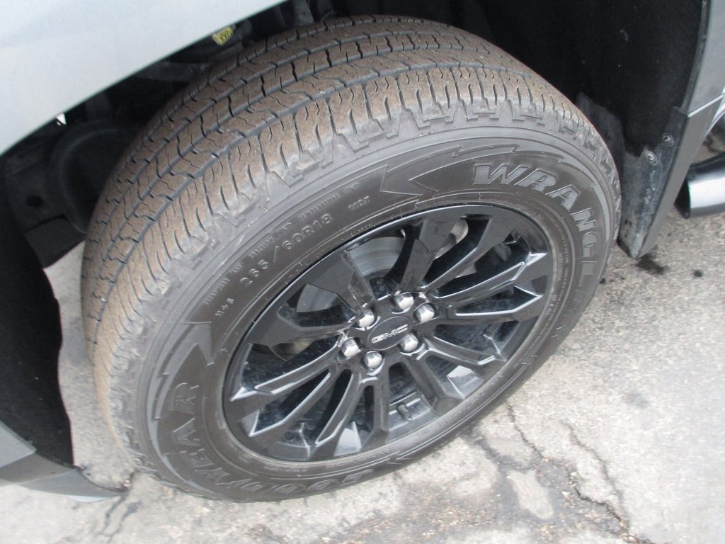 Used 2022 GMC Canyon Elevation w/ Elevation Premium Package image 14