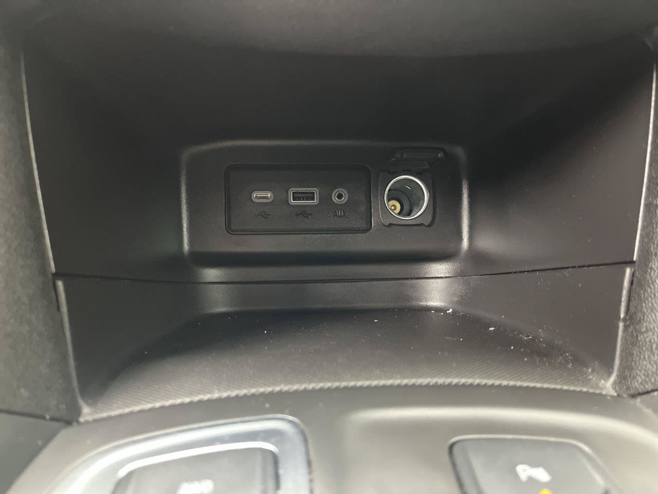 Used 2024 Chevrolet Equinox LT w/ LPO, Floor Liner Package AWD/4WD image 23