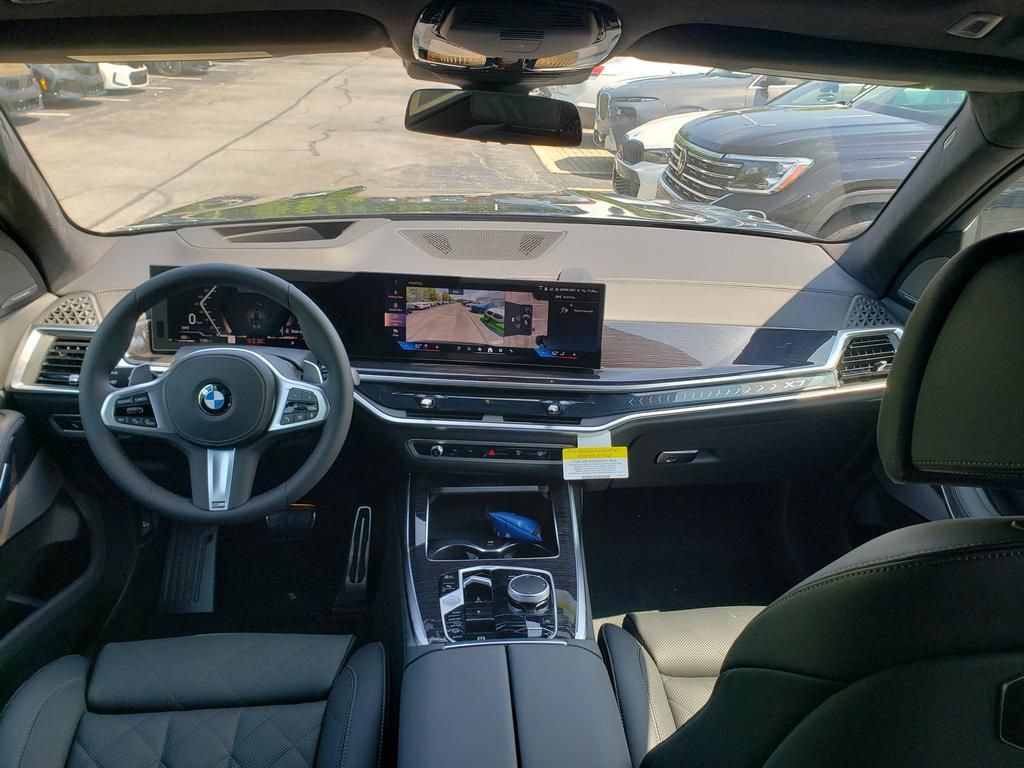 New 2027 BMW X7 xDrive40i w/ M Sport Package AWD/4WD image 8