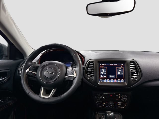Used 2019 Jeep Compass Trailhawk w/ Leather Interior Group AWD/4WD image 25