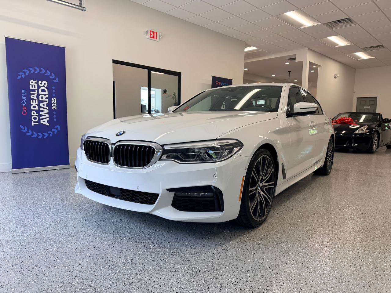 Used 2019 BMW 540i w/ M Sport Package RWD image 3