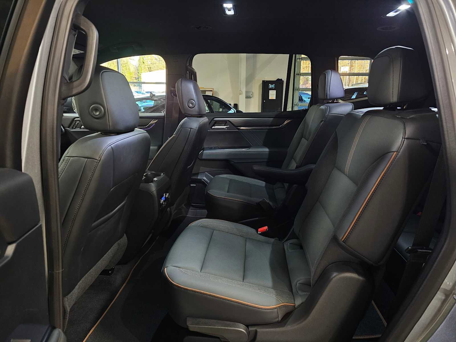 Used 2024 GMC Acadia AT4 w/ Super Cruise Package image 18