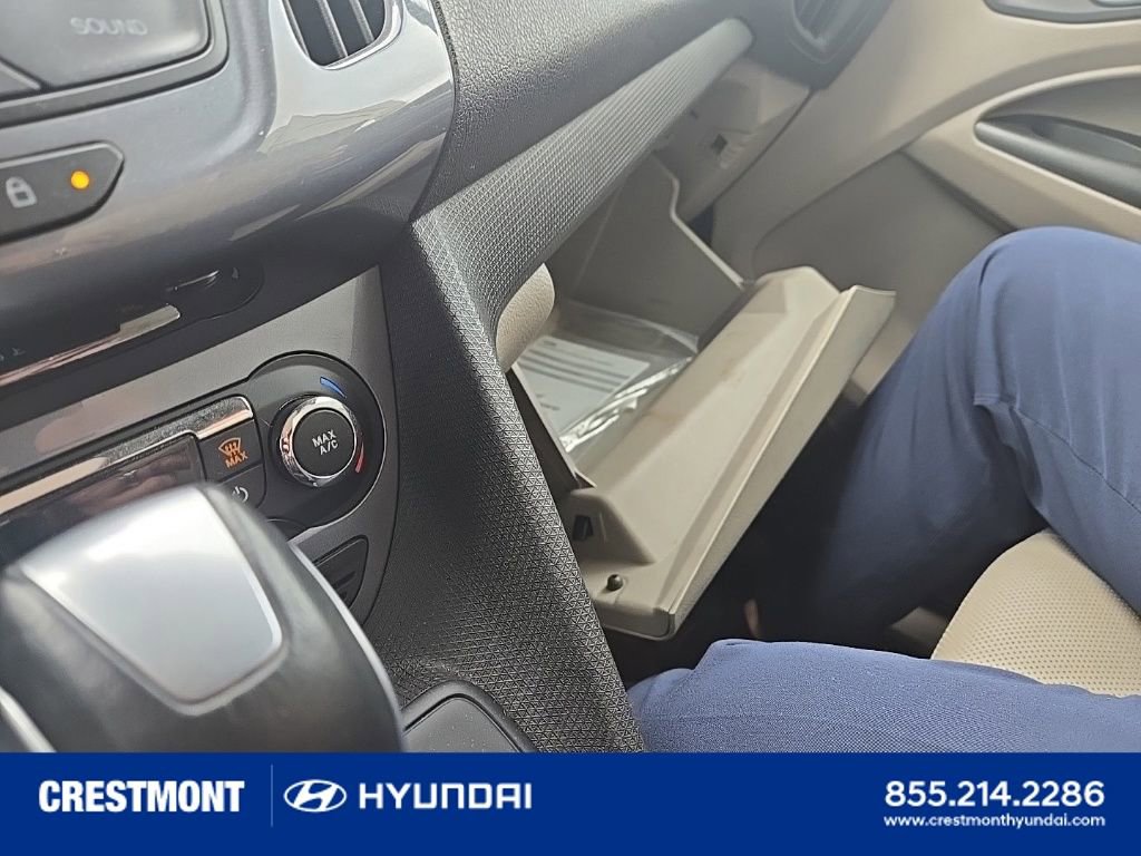 Used 2015 Ford Transit Connect Titanium FWD image 12