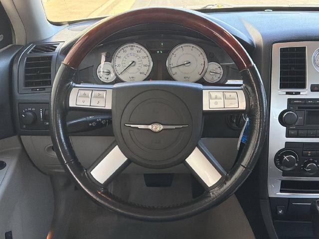 Used 2005 Chrysler 300 C RWD image 23