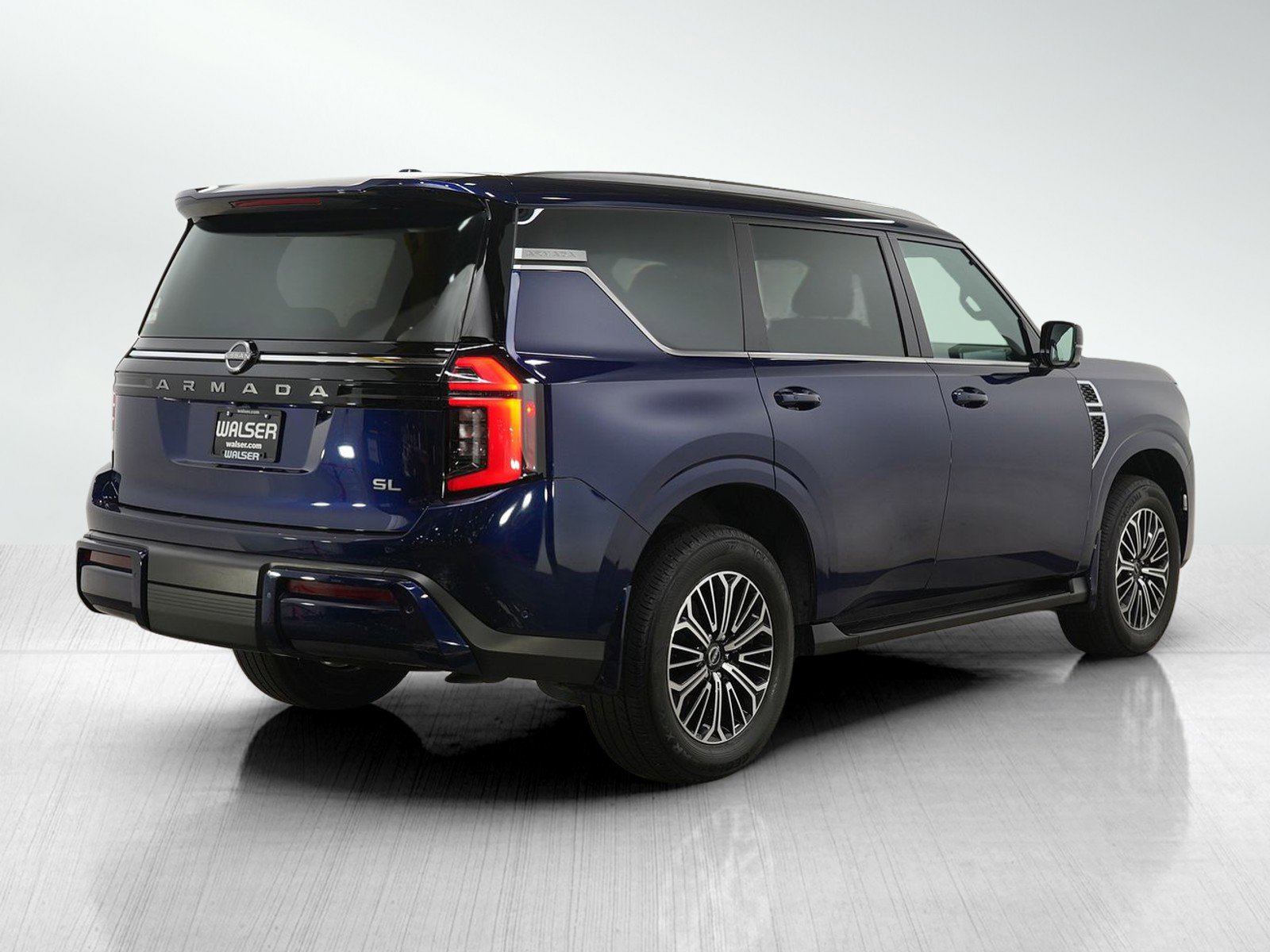 Used 2025 Nissan Armada SL AWD/4WD image 5