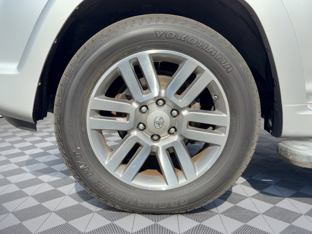 Used 2011 Toyota 4Runner Limited AWD/4WD image 13